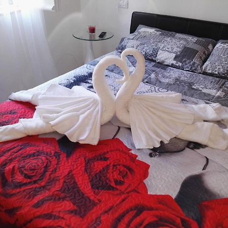 A Due Passi Dal Mare Bed and Breakfast Acquappesa Eksteriør billede