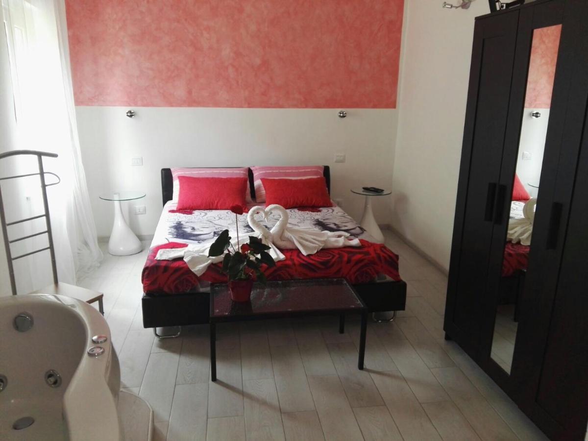 A Due Passi Dal Mare Bed and Breakfast Acquappesa Eksteriør billede
